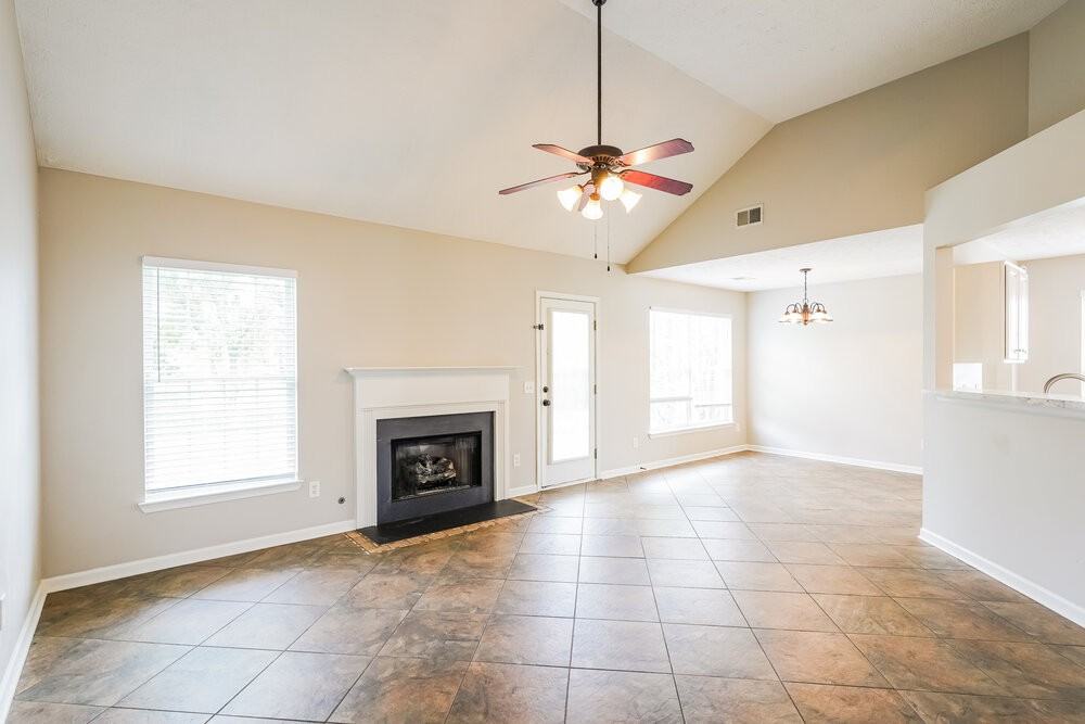 2963 Buckner Ln - Photo 4 of 17