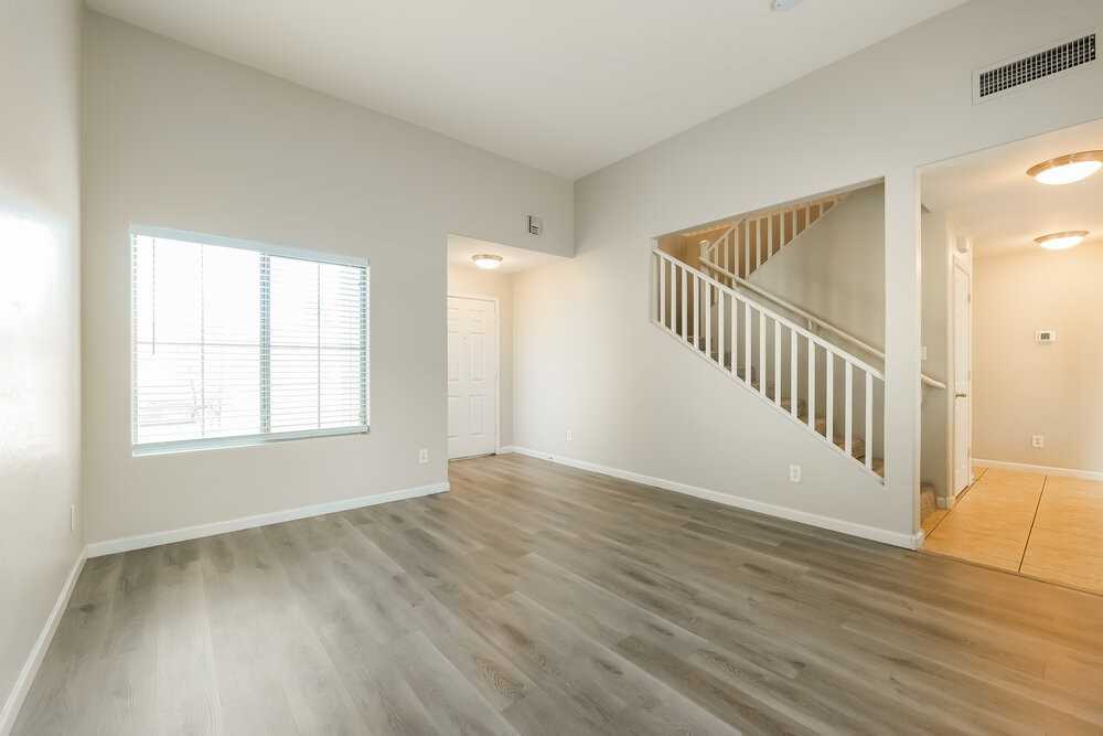 3733 W Dunbar Dr - Photo 5 of 17