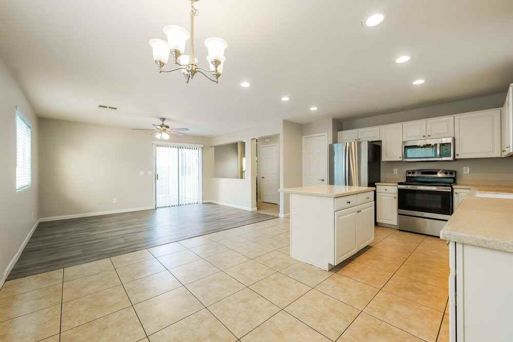 3733 W Dunbar Dr - Photo 6 of 17