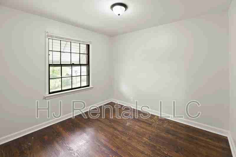 10139 Cabot Dr - Photo 7 of 20