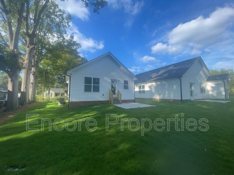 617 Washington St - Photo 7 of 7