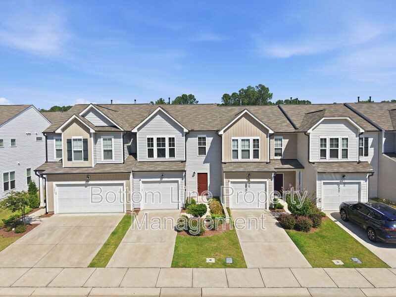 1615 Glacier Dr - Photo 4 of 50