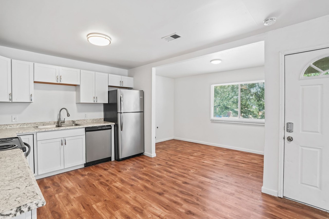 1328 S Coffman St #5 - Photo 3 of 16