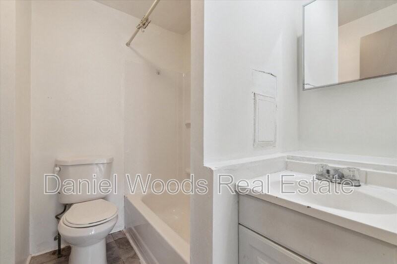 3927 Powelton Ave - Photo 5 of 9