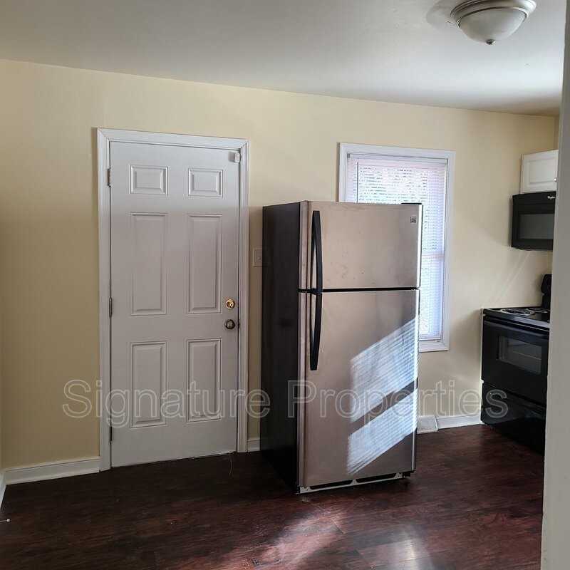 4905 Goddin Cir - Photo 3 of 11
