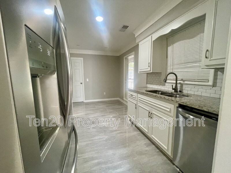 6405 Billings Rd - Photo 6 of 21