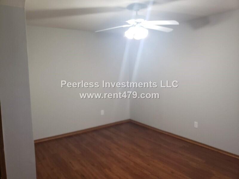 1043 Vale St Apt A - Photo 2 of 16