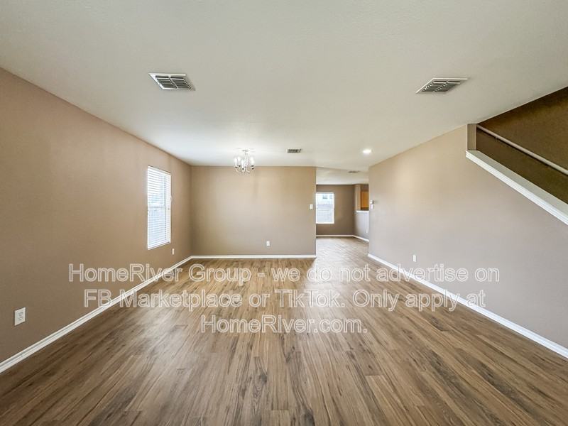 2717 Marsha Ln - Photo 3 of 22