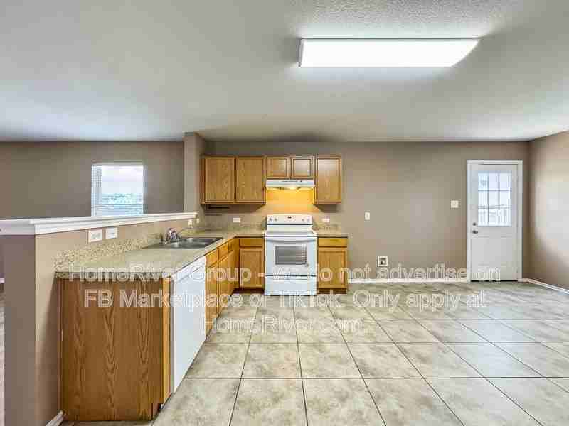 2717 Marsha Ln - Photo 5 of 22