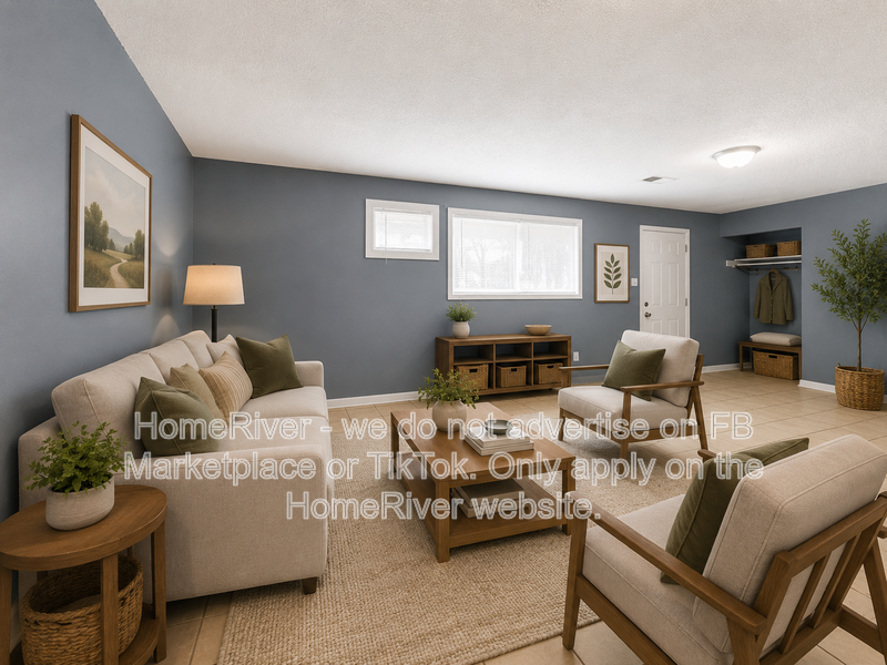 4776 Scottsdale Ave - Photo 5 of 18