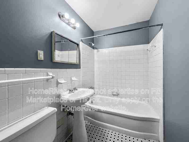 4776 Scottsdale Ave - Photo 3 of 18