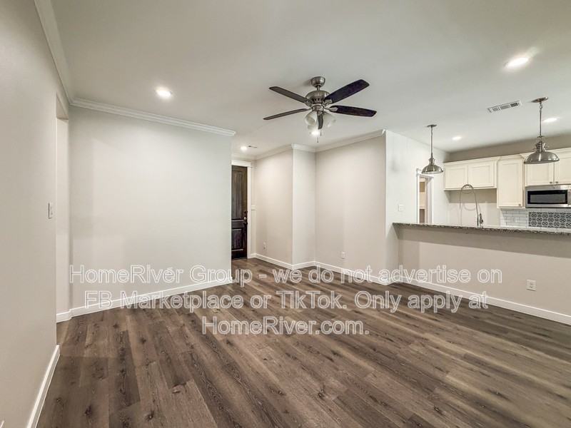 2024 E Lamar St - Photo 4 of 23