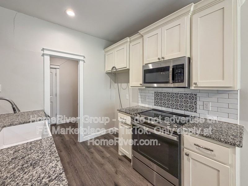 2024 E Lamar St - Photo 6 of 23
