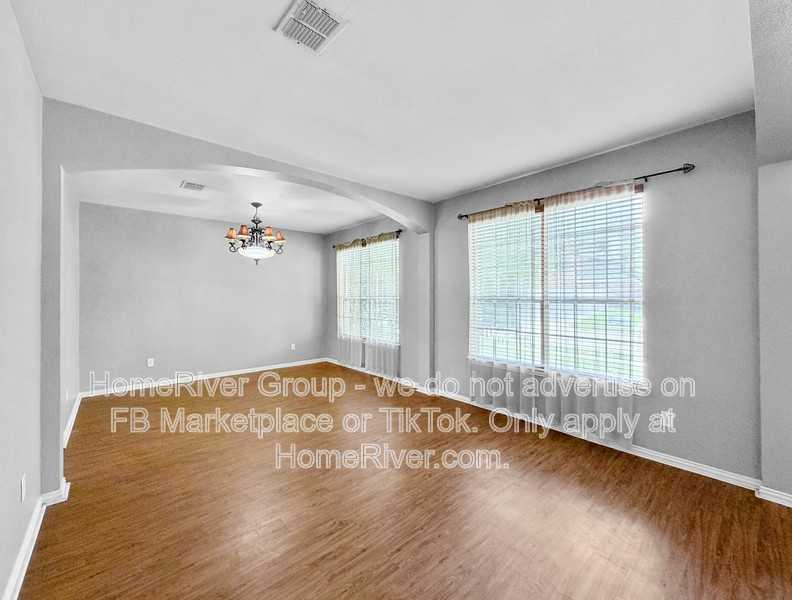 9715 Madison Dr - Photo 3 of 25