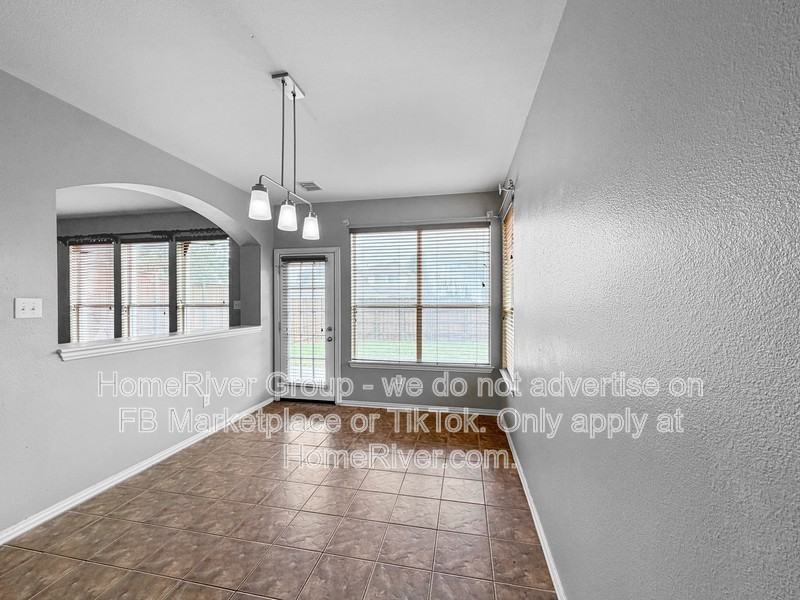 9715 Madison Dr - Photo 4 of 25