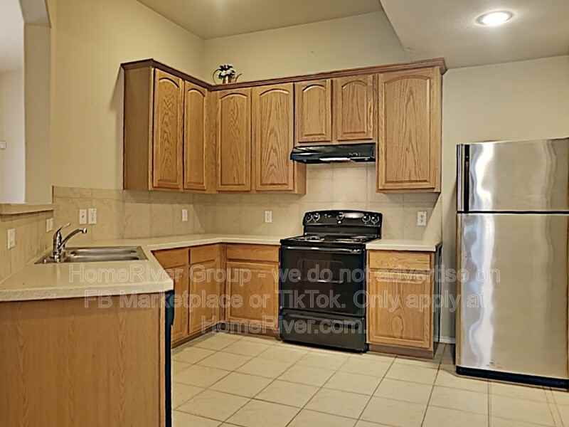 1127 Sophia St - Photo 7 of 30