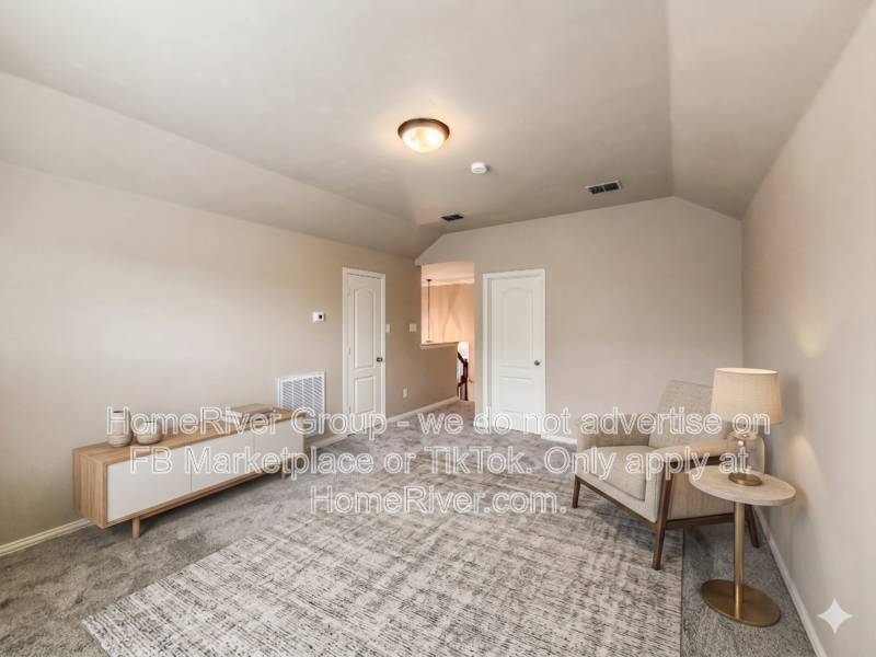 410 Marshall Way - Photo 3 of 27