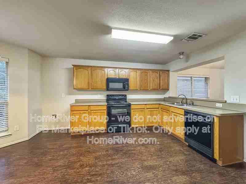 2829 Snowy Owl Dr - Photo 6 of 20