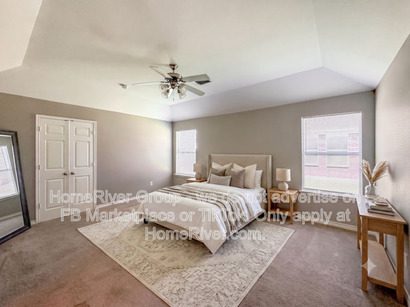 313 Charleston Dr - Photo 2 of 22