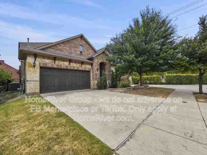 3000 Crestwater Rdg - Photo 2 of 23