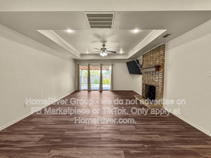 3405 Wells Dr - Photo 4 of 22