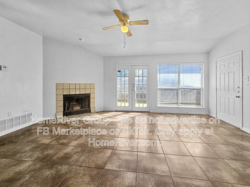 4529 Anchor Ct - Photo 2 of 22