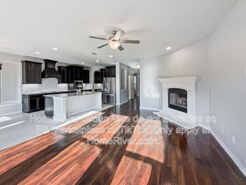 3604 Arroyo Trl - Photo 4 of 24