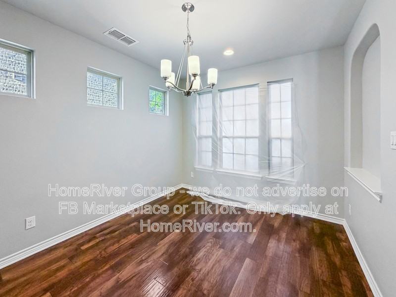 3604 Arroyo Trl - Photo 5 of 24