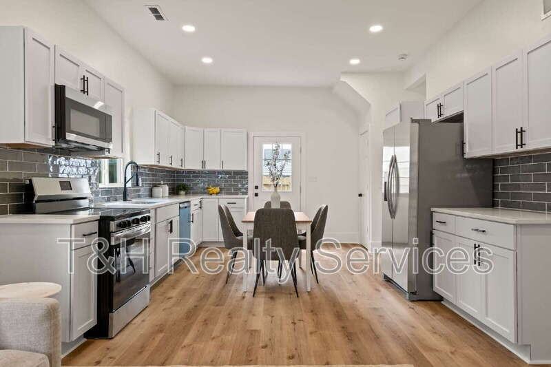 47 Schiller St - Photo 7 of 29