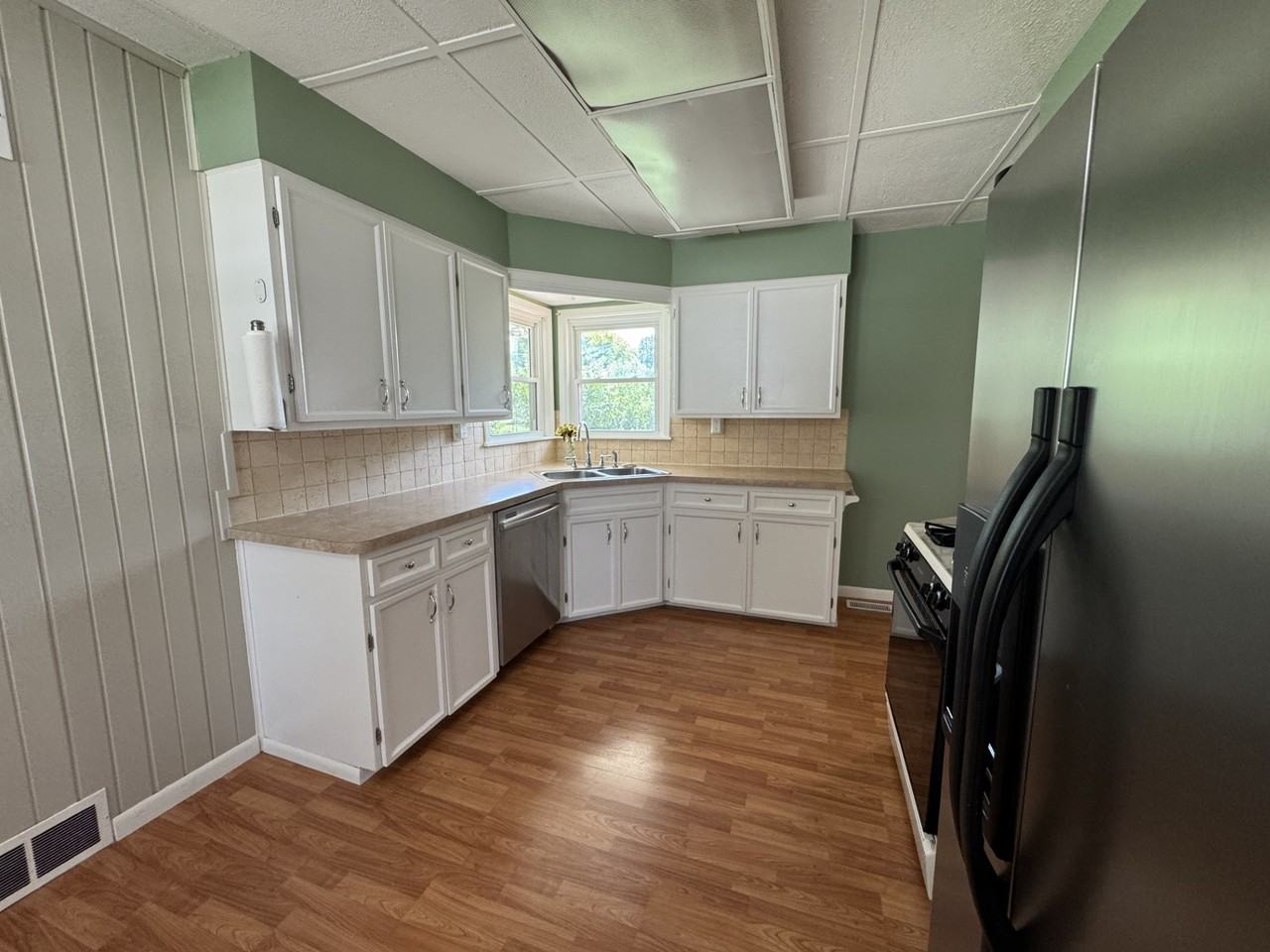 1924 East Pickett Street - Photo 5 of 22