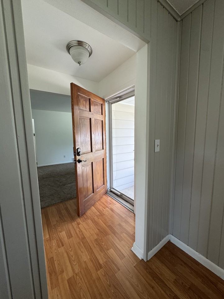 1924 East Pickett Street - Photo 3 of 22