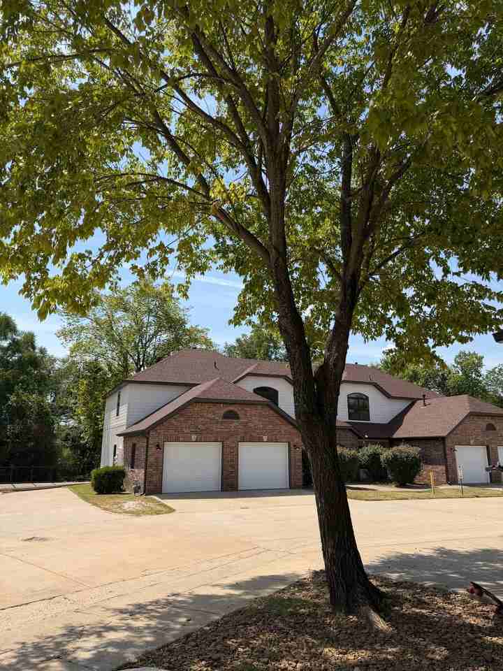 Huntsville Heights - Photo 7 of 34