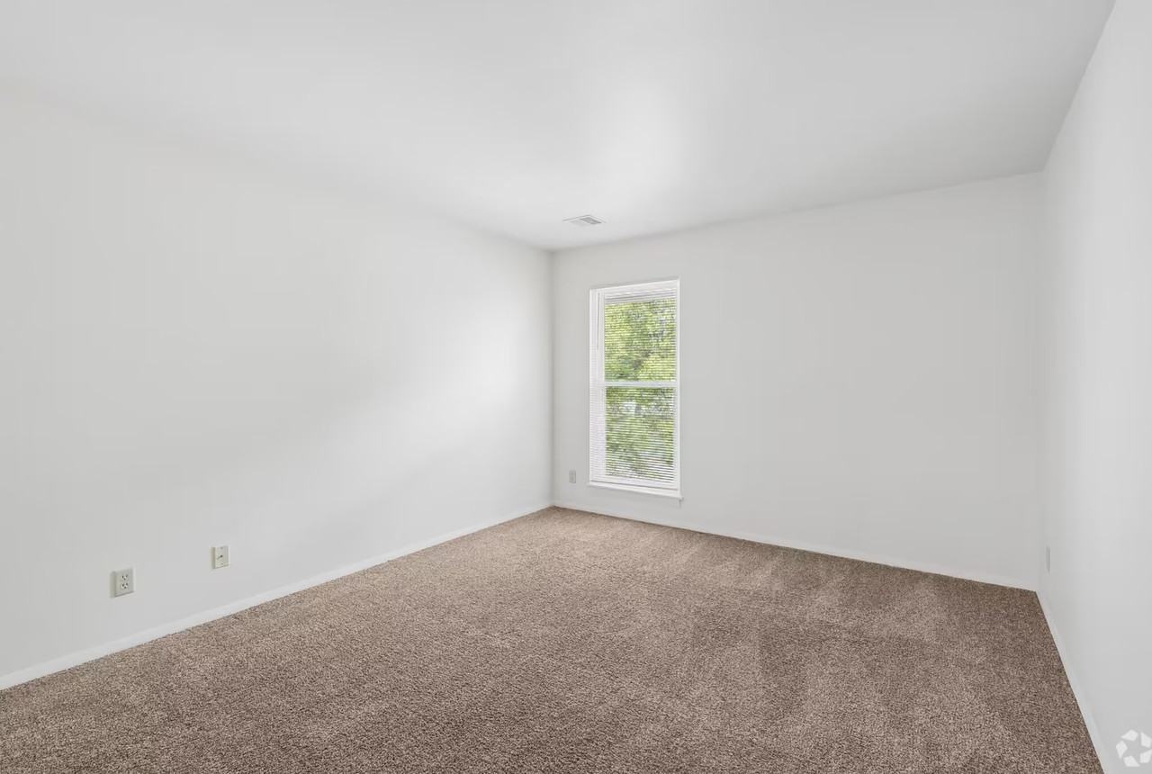 Hidden Creek Court - Photo 4 of 27