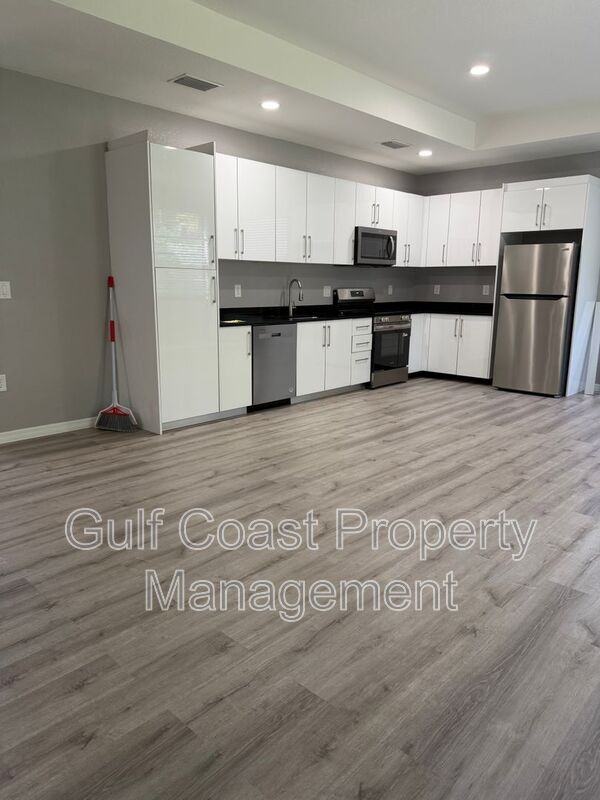 1928 Marlay Ave - Photo 3 of 21