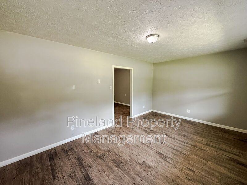 2233 Delta Dr - Photo 3 of 13