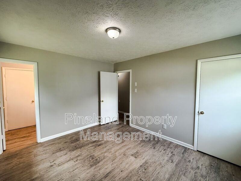 2233 Delta Dr - Photo 6 of 13