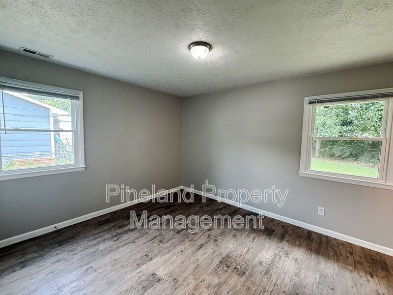 2233 Delta Dr - Photo 7 of 13
