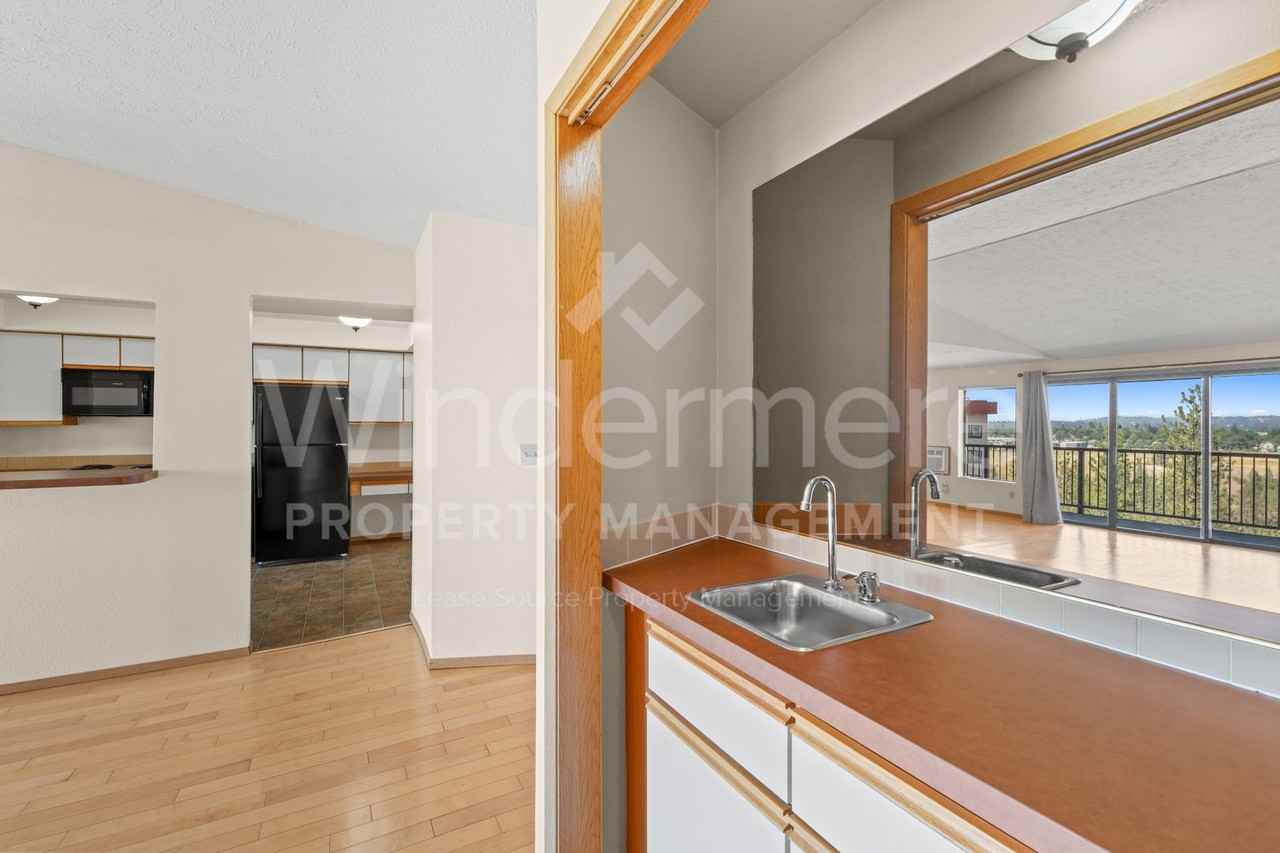 168 S Coeur Dalene St - Photo 5 of 37