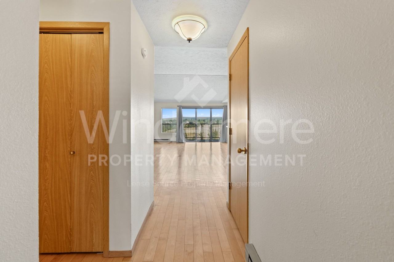 168 S Coeur Dalene St - Photo 6 of 37