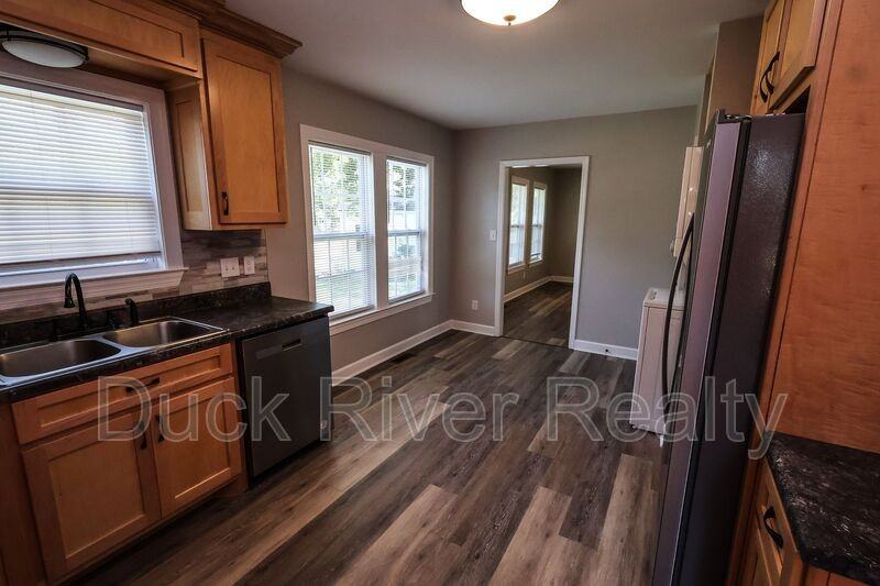1110 Morningside Dr - Photo 6 of 17