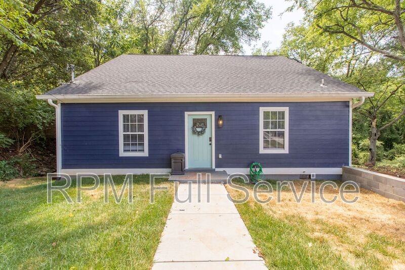 1021 College Ave #A - Photo 4 of 50