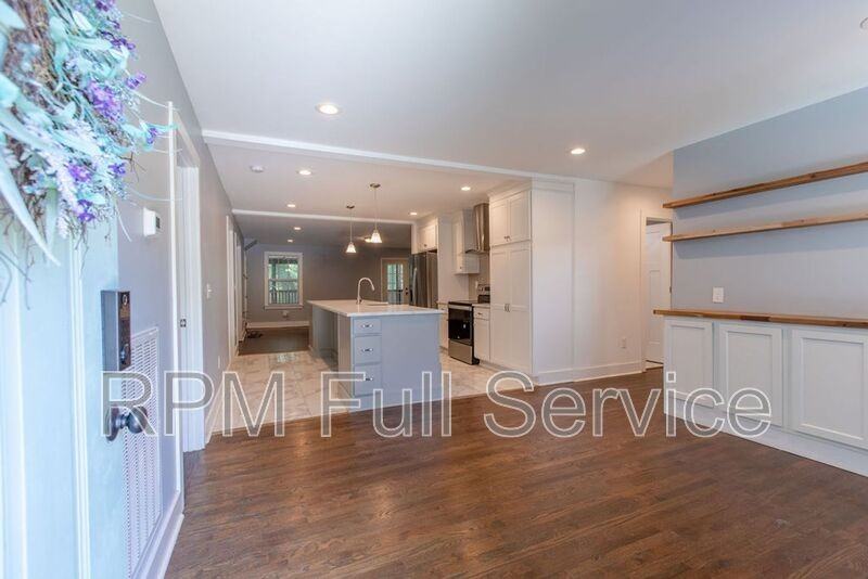 1021 College Ave #A - Photo 5 of 50