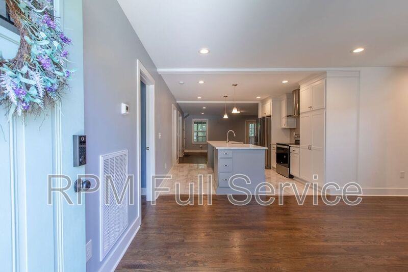 1021 College Ave #A - Photo 6 of 50