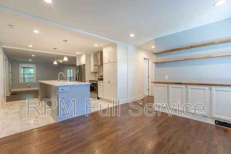 1021 College Ave #A - Photo 7 of 50
