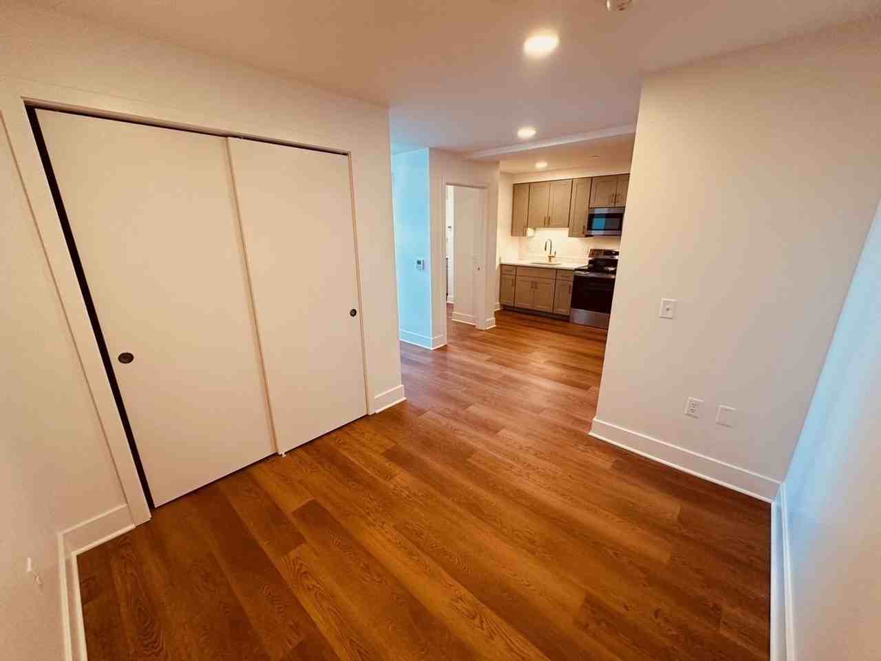 204 N George St #105 - Photo 3 of 8