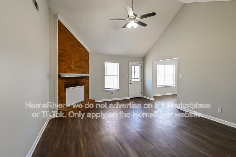 5467 Banbury Ave - Photo 3 of 21