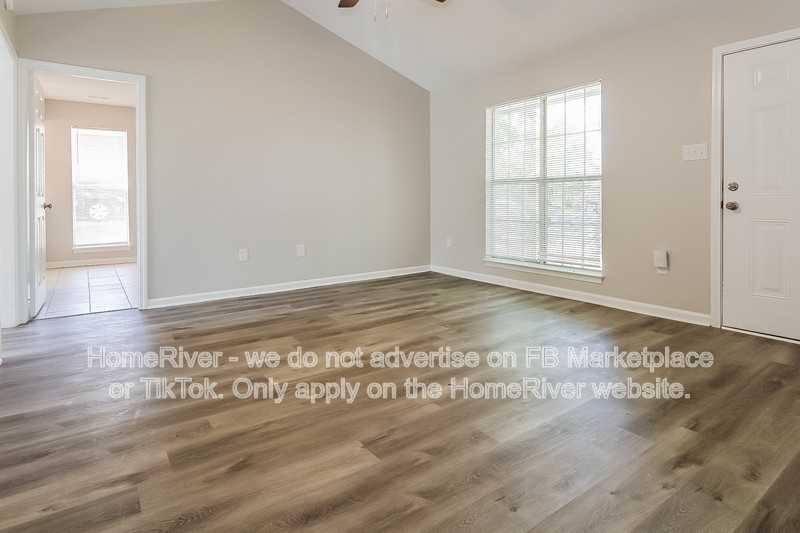 6215 Lynnfield Rd - Photo 4 of 17