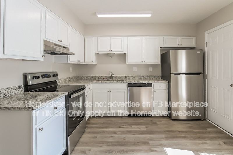 6215 Lynnfield Rd - Photo 6 of 17