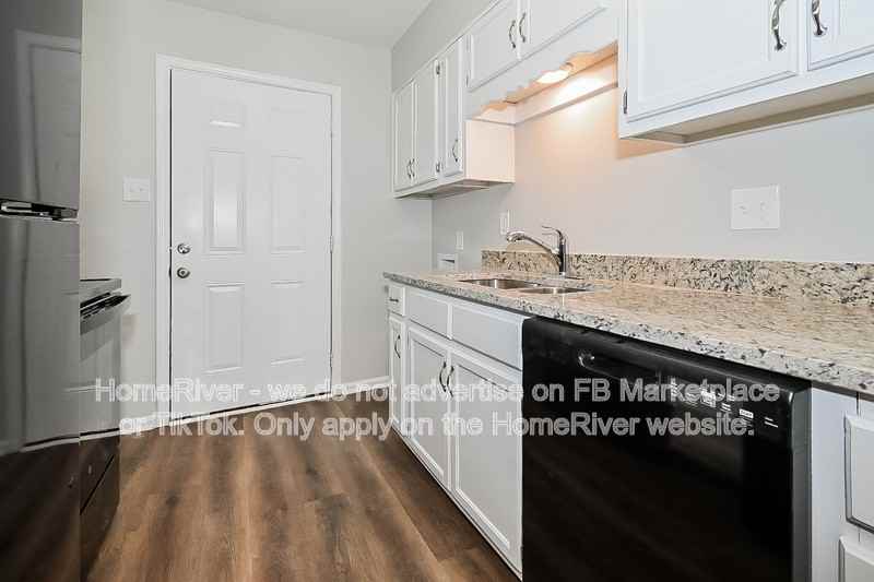 3120 Edenshire Ln - Photo 5 of 17
