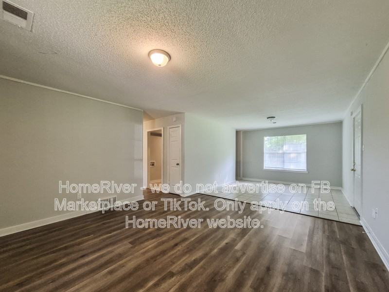 6425 Lynnfield Rd - Photo 7 of 23